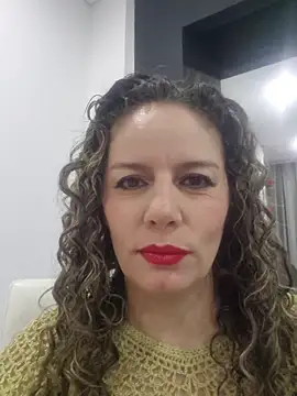 Snapshot of Nina_vallon chatting on 06-04-26, 10:43 Nina vallon online show from 06-04-26, 10:43