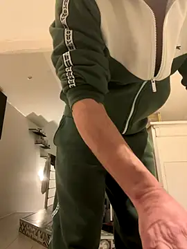 Snapshot of AZOPMOB18999 chatting on 12-03-25, 07:56 AZOPMOB18999 online show from 12-03-25, 07:56