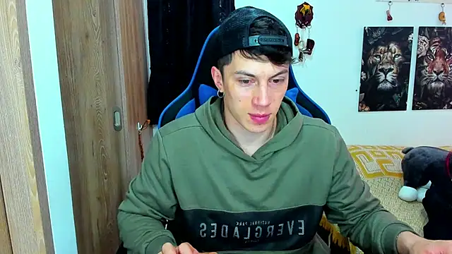 Snapshot of javiersexymann chatting on 01-13-25, 07:42 javiersexymann online show from 01-13-25, 07:42