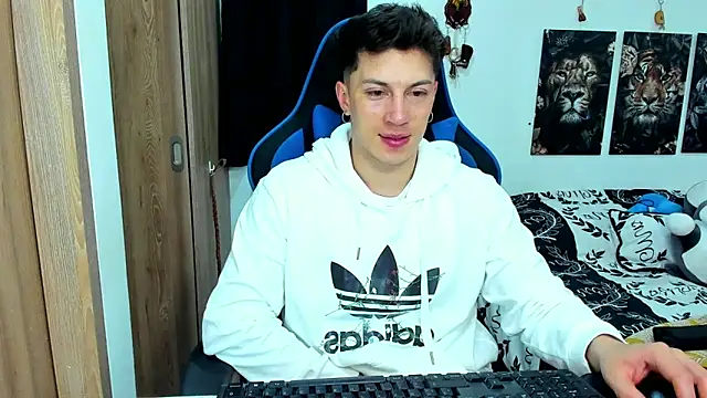 Snapshot of javiersexymann chatting on 01-23-25, 05:35 javiersexymann online show from 01-23-25, 05:35