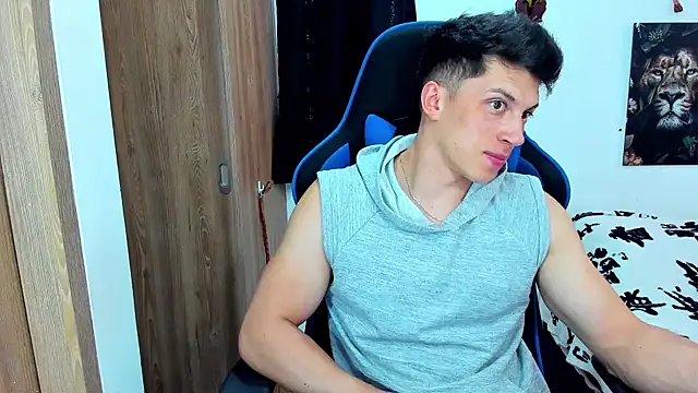 Snapshot of javiersexymann chatting on 02-10-25, 08:31 javiersexymann online show from 02-10-25, 08:31