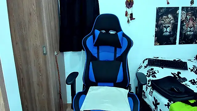 Snapshot of javiersexymann chatting on 02-11-25, 06:08 javiersexymann online show from 02-11-25, 06:08