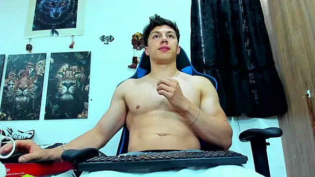 Snapshot of javiersexymann chatting on 03-05-25, 07:49 javiersexymann online show from 03-05-25, 07:49