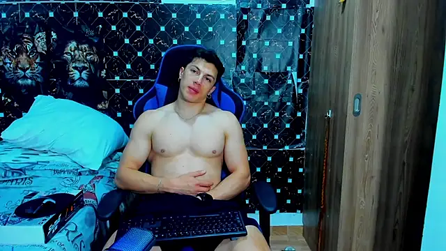 javiersexymann online show from 12-16-25, 05:45