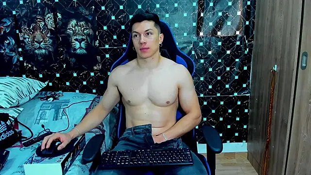 javiersexymann online show from 02-06-26, 08:34