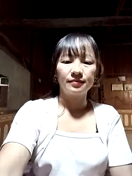 Snapshot of Mini3333 chatting on 10-17-25, 10:23 Mini3333 online show from 10-17-25, 10:23