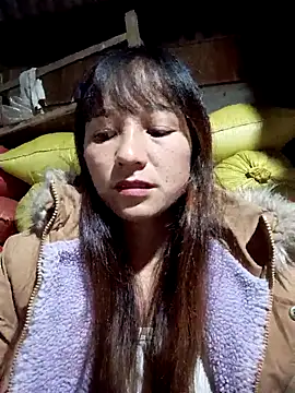 Snapshot of Mini3333 chatting on 10-28-25, 10:23 Mini3333 online show from 10-28-25, 10:23