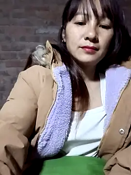 Snapshot of Mini3333 chatting on 12-15-25, 12:04 Mini3333 online show from 12-15-25, 12:04