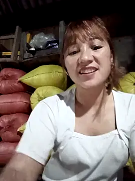 Snapshot of Mini3333 chatting on 02-17-26, 12:12 Mini3333 online show from 02-17-26, 12:12