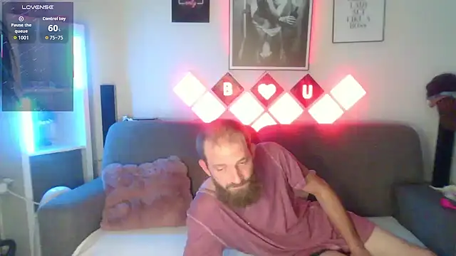 XBellaXundXUweX online show from 11-06-25, 07:37