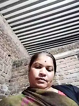 Snapshot of Rajnee33A chatting on 11-02-25, 04:20 Rajnee33A online show from 11-02-25, 04:20