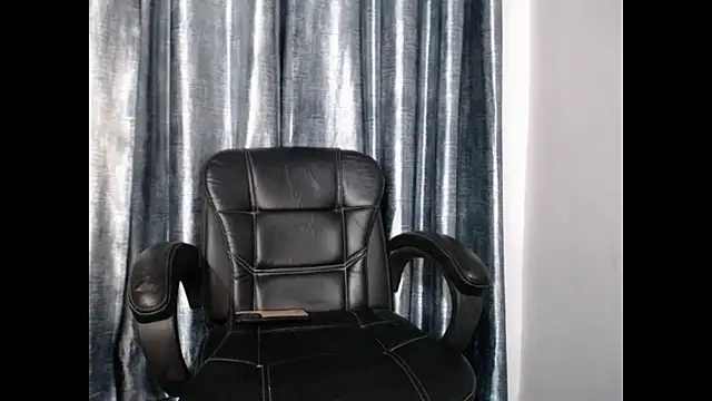 Snapshot of Vanya_7 chatting on 09-19-25, 06:15 Vanya 7 online show from 09-19-25, 06:15