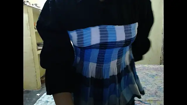 Snapshot of Vanya_7 chatting on 10-04-25, 04:16 Vanya 7 online show from 10-04-25, 04:16