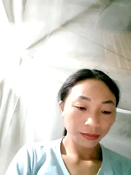 lucybaby00 online show from 10-06-25, 09:12