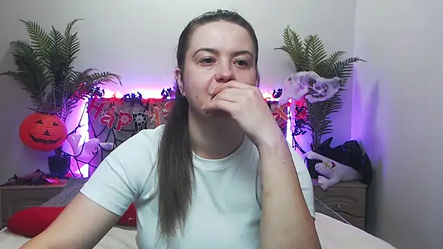 MavkaCute online show from 10-30-25, 07:03