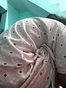 Hotcupale345 online show from 09-10-25, 03:01