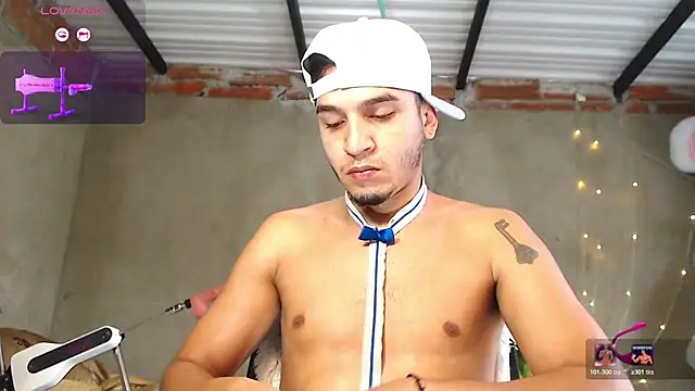 Snapshot of Angel_latinboy chatting on 06-15-26, 02:30 Angel latinboy online show from 06-15-26, 02:30