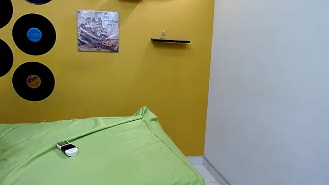 skinnyverus18 online show from 02-26-26, 07:35