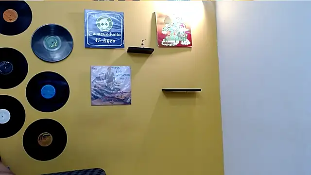 skinnyverus18 online show from 04-13-26, 07:19