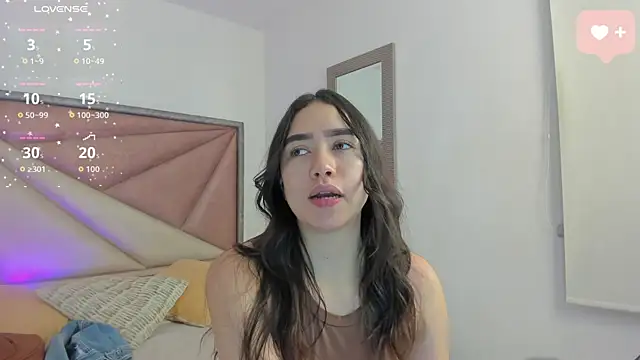 SaraWagner  online show from 06-20-26, 12:03