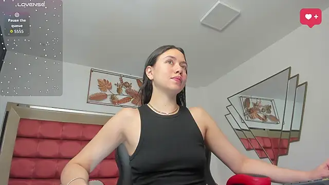 SaraWagner  online show from 07-29-26, 11:58