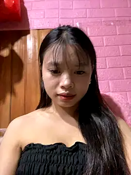 LunaBerry18 online show from 10-02-25, 12:56