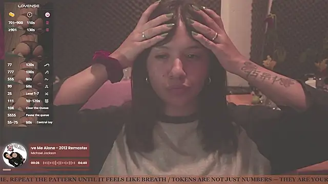 Snapshot of gigifontaine__ chatting on 09-25-25, 12:03 gigifontaine online show from 09-25-25, 12:03