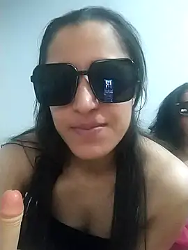 Snapshot of Alevsiz chatting on 09-08-25, 11:59 Alevsiz online show from 09-08-25, 11:59