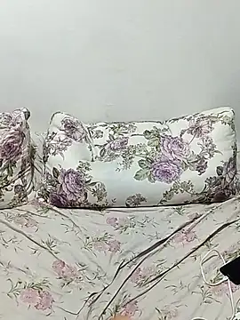 Snapshot of Alevsiz chatting on 01-17-26, 08:23 Alevsiz online show from 01-17-26, 08:23