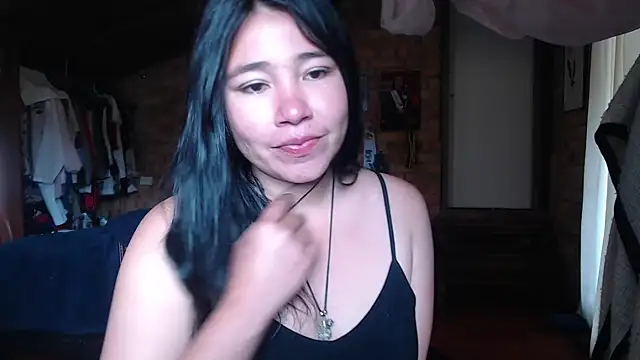 Snapshot of magiadeisis chatting on 10-07-25, 03:53 magiadeisis online show from 10-07-25, 03:53