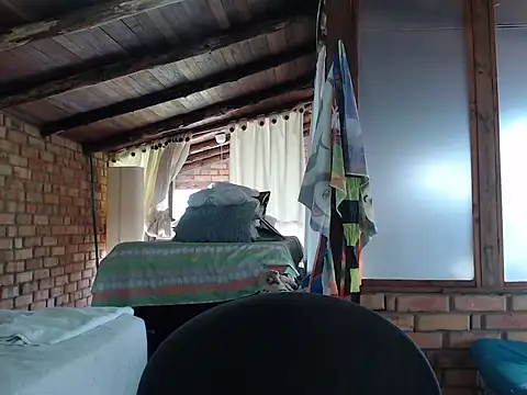 Snapshot of magiadeisis chatting on 10-15-25, 02:06 magiadeisis online show from 10-15-25, 02:06