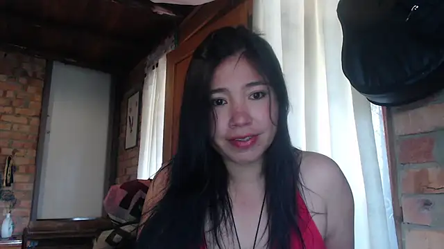 Snapshot of magiadeisis chatting on 10-17-25, 12:30 magiadeisis online show from 10-17-25, 12:30