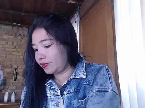 Snapshot of magiadeisis chatting on 10-24-25, 02:13 magiadeisis online show from 10-24-25, 02:13