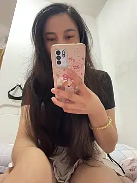 Snapshot of Lissa_xinh09 chatting on 10-14-25, 01:39 Lissa xinh09 online show from 10-14-25, 01:39