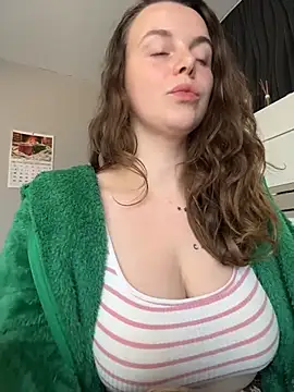 TenderLaGlamor online show from 11-25-25, 12:16