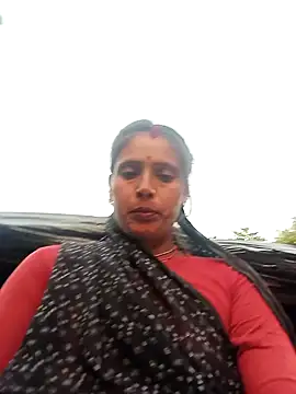 Snapshot of Arti13A chatting on 11-11-25, 11:43 Arti13A online show from 11-11-25, 11:43