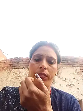 Snapshot of Arti13A chatting on 02-11-26, 02:05 Arti13A online show from 02-11-26, 02:05