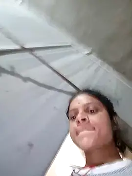 Snapshot of Sonam_dhakad chatting on 12-20-25, 11:34 Sonam dhakad online show from 12-20-25, 11:34