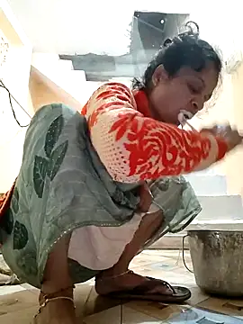 Snapshot of Sonam_dhakad chatting on 12-22-25, 11:46 Sonam dhakad online show from 12-22-25, 11:46