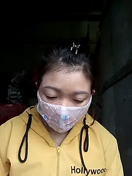 Snapshot of qychiu chatting on 11-19-25, 12:43 qychiu online show from 11-19-25, 12:43