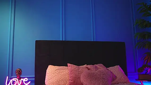 Snapshot of alexxisrae chatting on 11-29-25, 04:15 alexxisrae online show from 11-29-25, 04:15