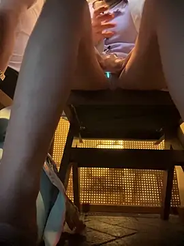 Snapshot of littleqiu chatting on 05-22-26, 12:00 littleqiu online show from 05-22-26, 12:00