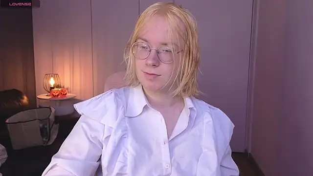 Amanda Butlerr online show from 05-28-26, 01:19