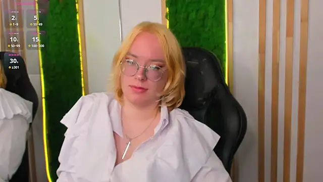 Amanda Butlerr online show from 05-31-26, 06:09