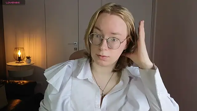 Amanda Butlerr online show from 06-05-26, 12:44