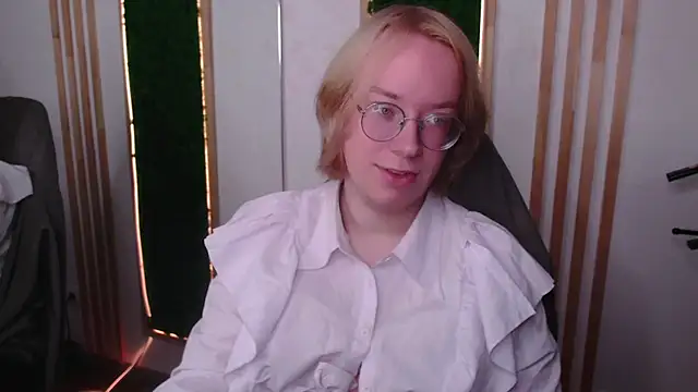 Amanda Butlerr online show from 06-13-26, 02:04