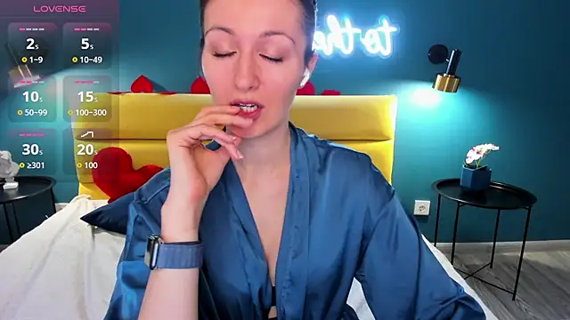 Joan Nelson online show from 03-09-26, 01:31