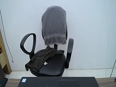  Lady- online show from 11-13-25, 12:09