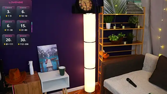 SuzanneHowse online show from 02-23-26, 04:15