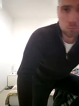 mrlyuis online show from 11-18-25, 03:27